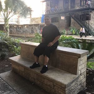 Meet your Posher, Max